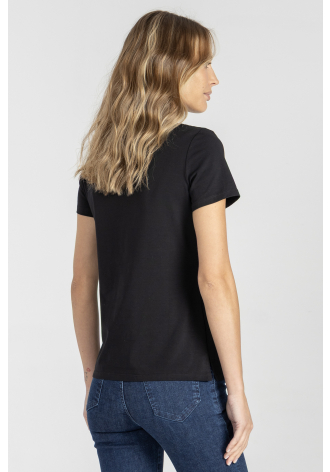 Czarny t-shirt z dekoltem wykończonym złotą nitką