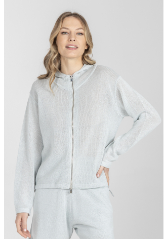 Niebieska bluza zapinana na suwak