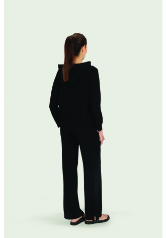 Czarna lekka bluza