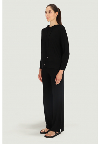 Lightweight black sweatshirt