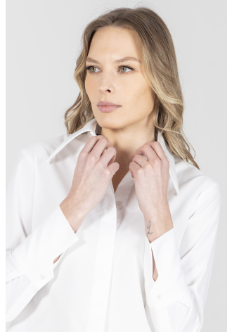 Biała biznesowa koszula