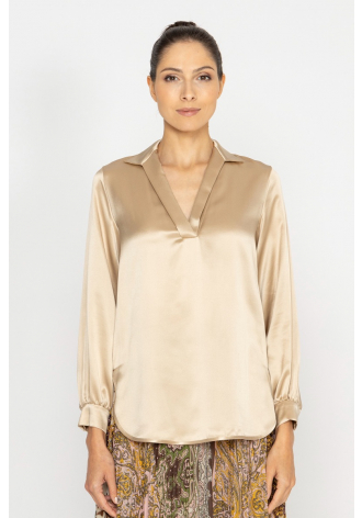 Elegant ecru silk blouse