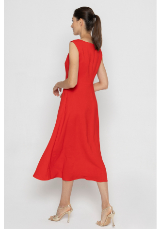 Red sleeveless dress with a flared bottom 