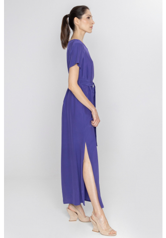 Długa suknia z jedwabiu w kolorze fioletu
