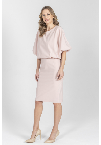 Elegancka efektowna sukienka w kolorze pudrowego różu
