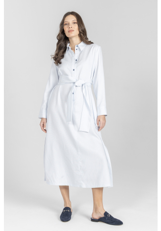 Biznesowa sukienka z wiązaniem w pasie w kolorze błękitnym