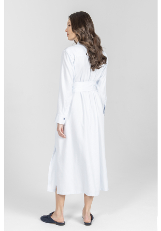 Biznesowa sukienka z wiązaniem w pasie w kolorze błękitnym