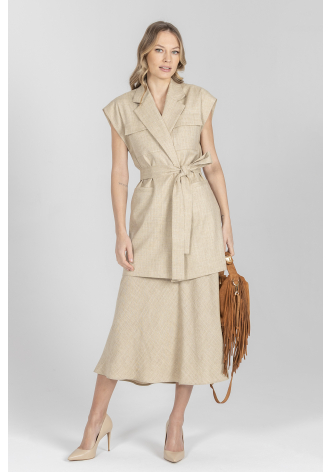 Długa nowoczesna kamizelka w kolorze beżowym