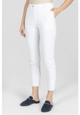 Białe spodnie z wąską nogawką