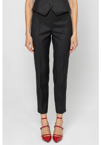 Elegant black slim-leg trousers