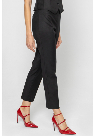 Elegant black slim-leg trousers