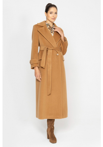 Elegant long camel coat 