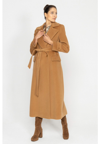 Elegant long camel coat 