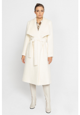 Elegant ecru coat 