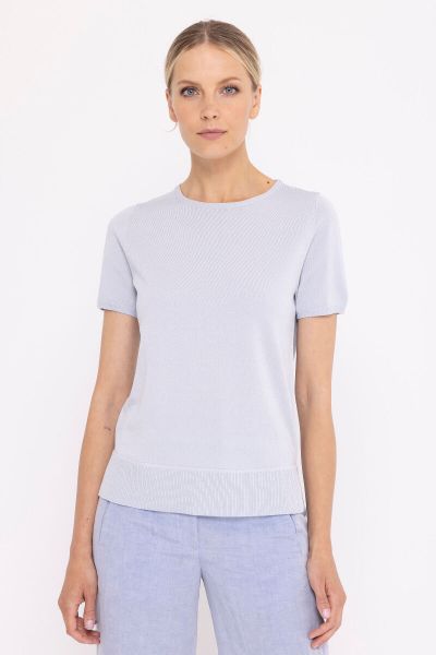 Blue sweater with short sleeves 