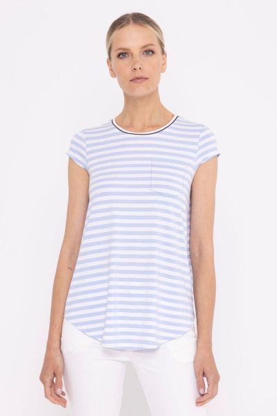T-shirt in white and blue stripes 