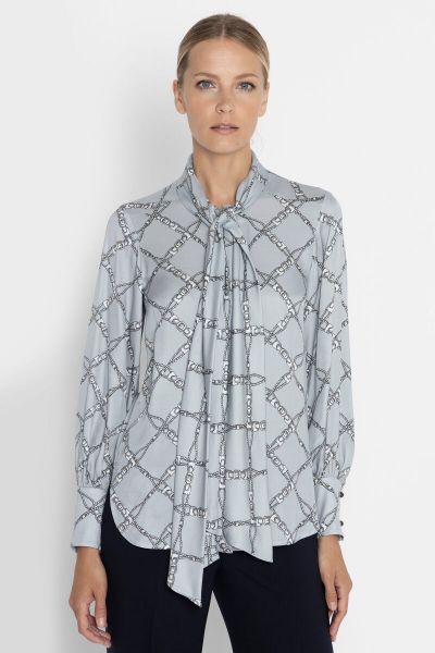 Shirt with trendy print with a decorative sash