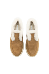 Beige suede boots with fur