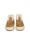 Beige suede boots with fur