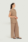 Beigefarbene Bluse mit Stehkragen