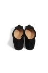  Classic black flat shoes 