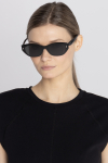 Okulary przeciwsłoneczne w czarnej oprawce 