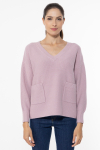 Różowy luźny sweter z naszytymi kieszeniami