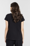Czarny t-shirt z naszywanymi czarnymi kwiatami
