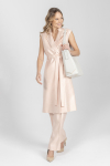 Sukienka w kolorze pudrowego różu