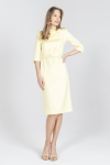 Koktajlowa sukienka w kolorze pastelowej żółci