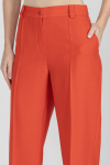 Czerwone eleganckie spodnie z prostą nogawką