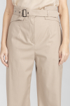 Beżowe spodnie z nowoczesnym zapięciem