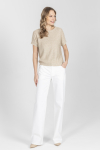 Białe spodnie z prostą nogawką