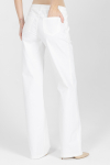 Białe spodnie z prostą nogawką