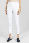 Białe spodnie z wąską nogawką