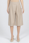 Krótkie spodenki w kolorze beżowym