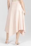 Asymetryczna spódnica w kolorze pudrowego różu