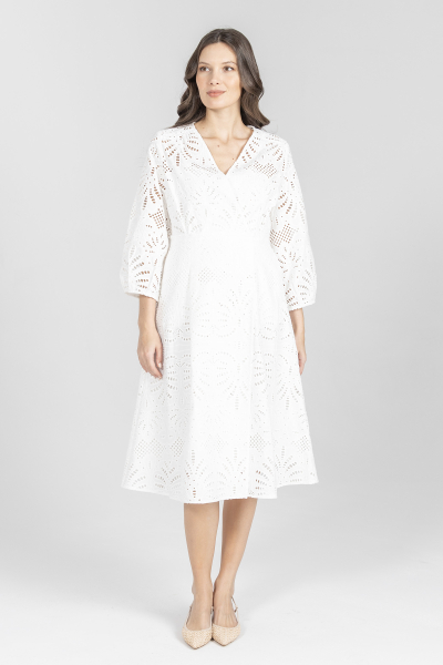 Biała rozkloszowana sukienka z dekoltem V