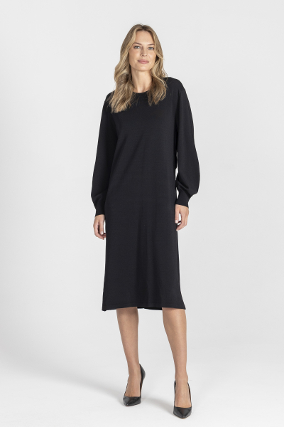 Dzianinowa sukienka z prostą linią tuby