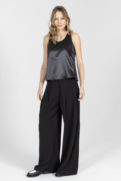 Elegancki top w kolorze czarnym z połyskującego jedwabiu