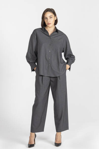 Szare spodnie z szeroką nogawką