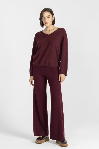Knitted wool trousers