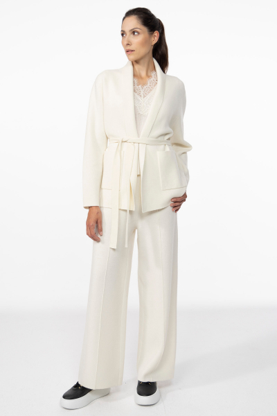 Relaxed ecru trousers