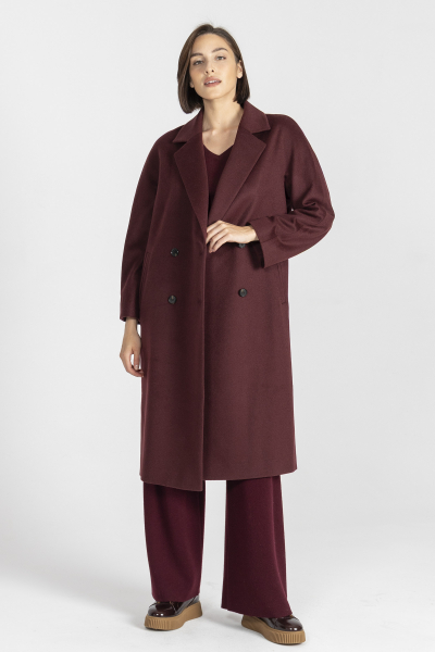 Płaszcz dwurzędowy w kolorze burgundowym