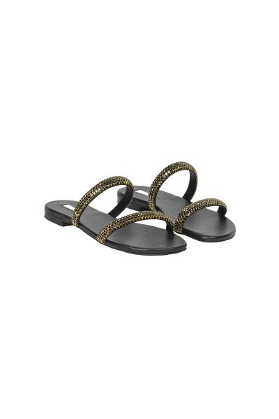  Black flip-flops decorated with crystals