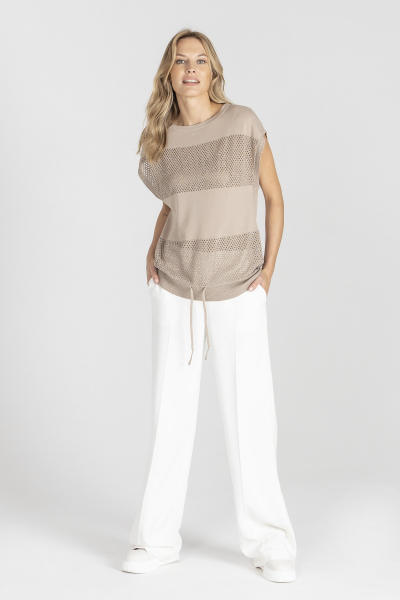 Beige short-sleeved sweater