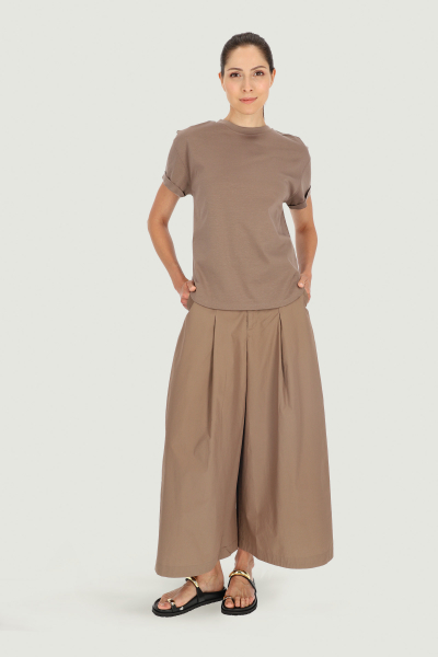  Wide beige trousers