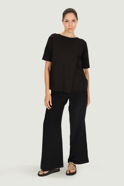 Black short-sleeved blouse
