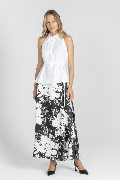  Modern white sleeveless blouse