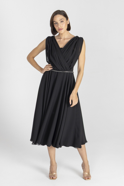 Czarna elegancka sukienka wieczorowa